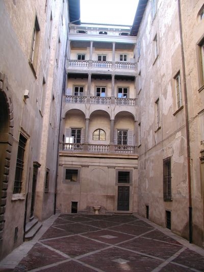 Cortile della sede storica della MIA in via Arena 